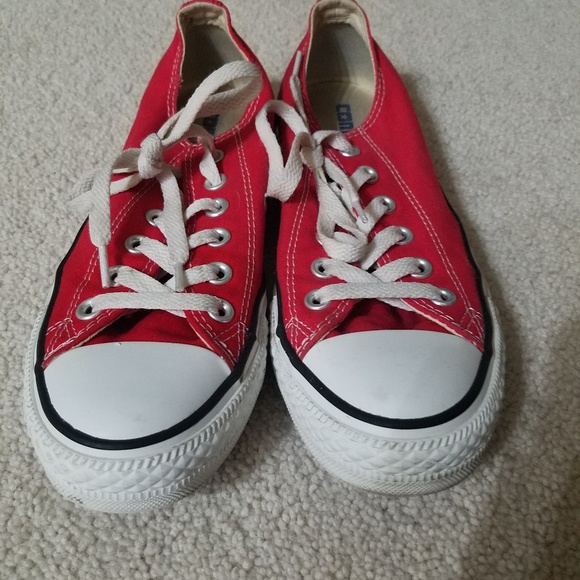 Converse Shoes - Picture 1 of 2